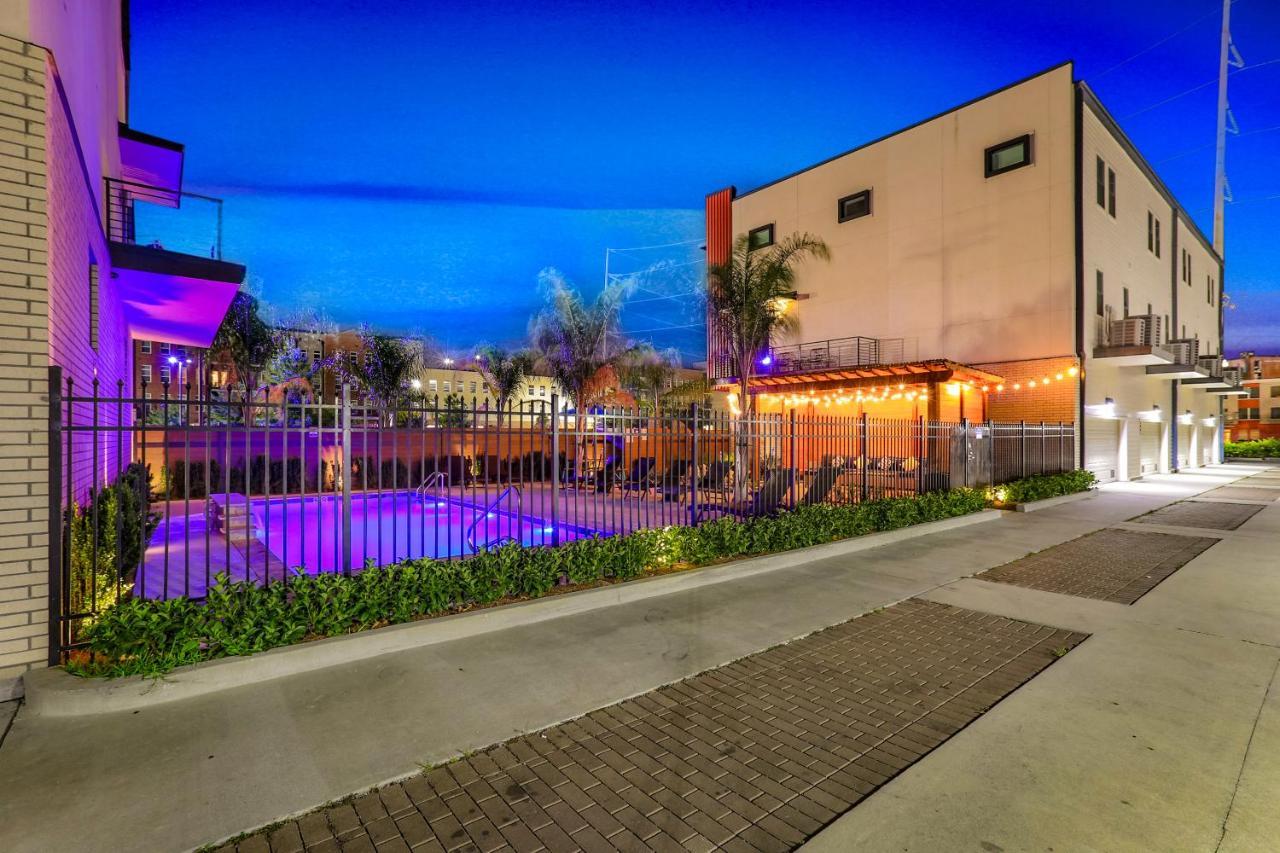 Stunning Townhouse With Amenities Villa New Orleans Exterior photo